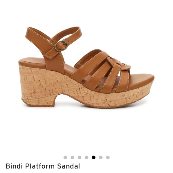 Baretraps Bindi Platform Sandals - Picture 5 of 13